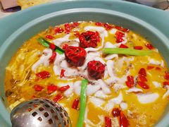 老坛酸菜鱼-周渝食惦·酸菜鱼精致川菜(横岗店)