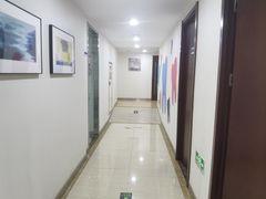 -瑞尔齿科(东方广场诊所)