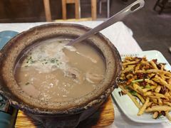 -霄汉牛三鲜湖北砂锅菜(万松园2店)