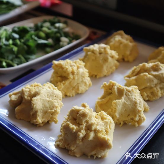 山河屯老东北铁锅炖(凤一和渭滨路十字)