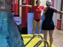 -飞鲨游泳培训学校