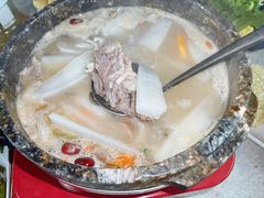 -墨脱石锅椰子鸡•香草鸭•东山羊(大东海店)