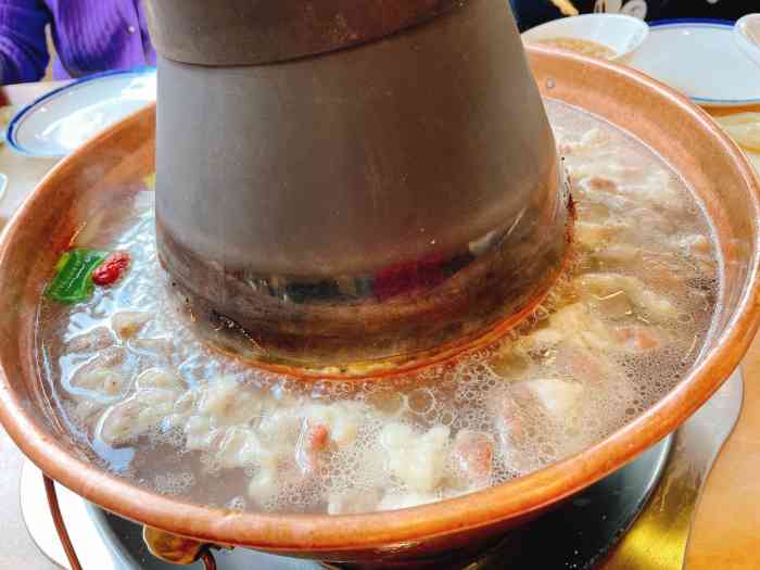 盛元盛居传统炭火锅(绿园店)