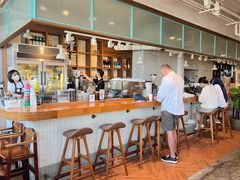 -ROAST coffee & eatery