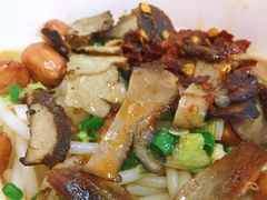 -统桶发卤粉王(银盆岭万达广场店)