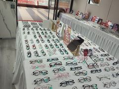 -零度眼镜·宝视友·蔡司依视路(吾悦花街店)