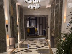 -万泊酒店(长沙五一广场国金中心店)
