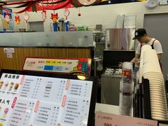 -沪上阿姨·精选茶饮(桃源友嘉购物广场店)