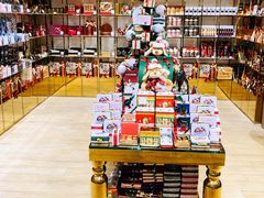 零售区-VENCHI 闻绮(北京国贸商城店)