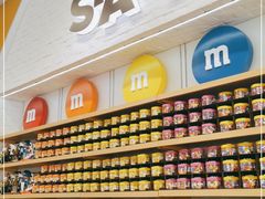 -m豆巧克力世界(上海世茂广场店)