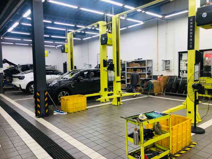 上海龙祥领克中心-"关注领克很久了 在wtcr冠军卫冕之后彻.