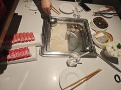 -海底捞火锅(杭州萧山宝龙广场店)