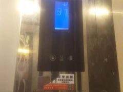 -肆兮眼镜·蔡司·徕卡战略合作店(大坪店)