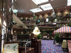 -燕山大酒店