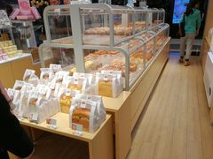 面包甜点陈列柜-好利来(东直门银座店)