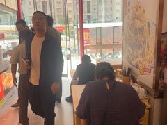 -青年路烩面馆(绿地世纪城店)