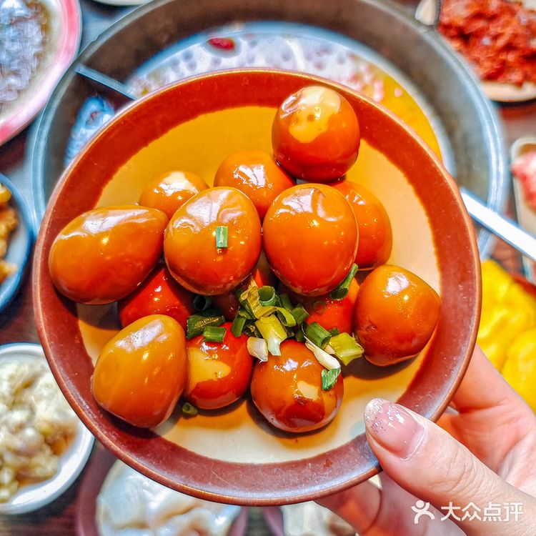 终于吃到这家重庆火锅🙈排队一小时果然值