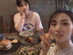 -HIGH FIVE哈福手工汉堡(桂林路店)