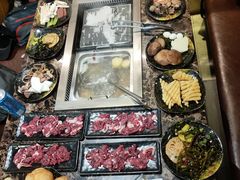 -牛里牛气· 榴莲海鲜鲜牛肉自助火锅·烤肉(横岗店)