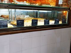 面包甜点陈列柜-仙峰天然面包(迎宾路店)