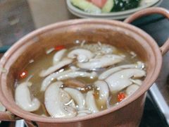 -滇釜火锅·能喝汤的火锅(车公庄店)