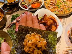 -草家酱蟹炭火烤肉店(珲春南路一店)