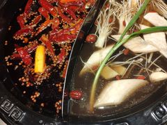 -周周有辣火锅馆(玖耀里店)