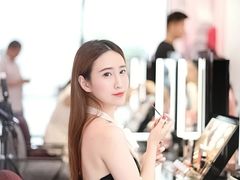 -Dior迪奥(上海世茂广场店)