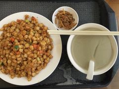 -聚德华天护国寺小吃(甜水园店)
