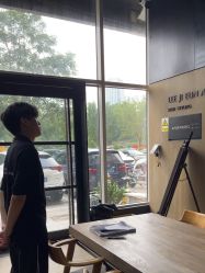 -韩国李知恩形象设计