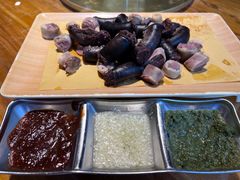 烤羊盘肠-蒙艾里民族传统菜蒙餐