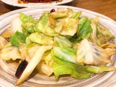 手撕卷心菜-十面欢腾·海鲜面·台式Bistro(长乐路店)