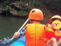 -安吉龙王山峡谷漂流