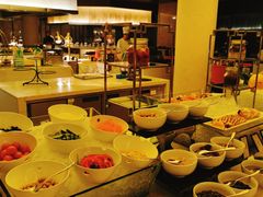 自助取餐区-东西风牛排馆周末烧烤自助(首都机场希尔顿店)
