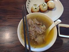 牛肉粉丝汤-哑巴生煎(临顿路店)