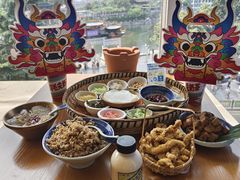 -包整·丝娃娃(一览甲秀楼风景店)