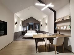 -上海虹桥中心爱琴海亚朵S酒店