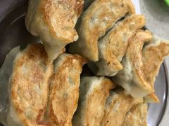 鲜肉韭菜煎饺-芬芳甜品(同福路店)