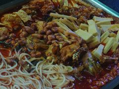 螺蛳粉牛蛙-在巷子里的烤肉店·螺蛳粉烤鱼·牛蛙(和美城店)
