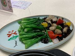 有机菜远炒手打鲩鱼饼-娱筷海鲜酒家(广州南沙店)