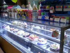 面包甜点陈列柜-巴黎贝甜(宜山路店)
