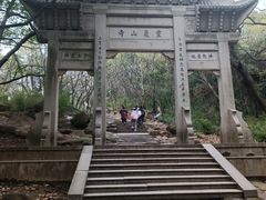 -灵岩山风景区