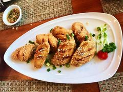 -Chom Cafe and Restaurant