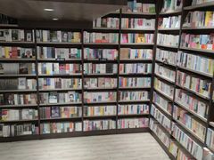 -钟书阁(群光广场店)
