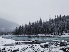 -阿萨巴斯卡瀑布观景点