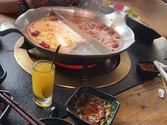 -湊湊火锅·茶憩(南京东路悦荟店)