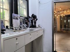 -DJI大疆专营店(1933购物中心店)