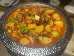 新疆大盘鸡-巴扎美食·新疆菜·西域歌舞表演餐厅(新疆大厦店)