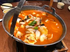 思茅酸汤鱼片-老滇山寨•云南特色菜•地方菜•民族风情歌舞表演(金碧店)