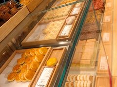 面包甜点陈列柜-泸溪河桃酥(欧尚店)